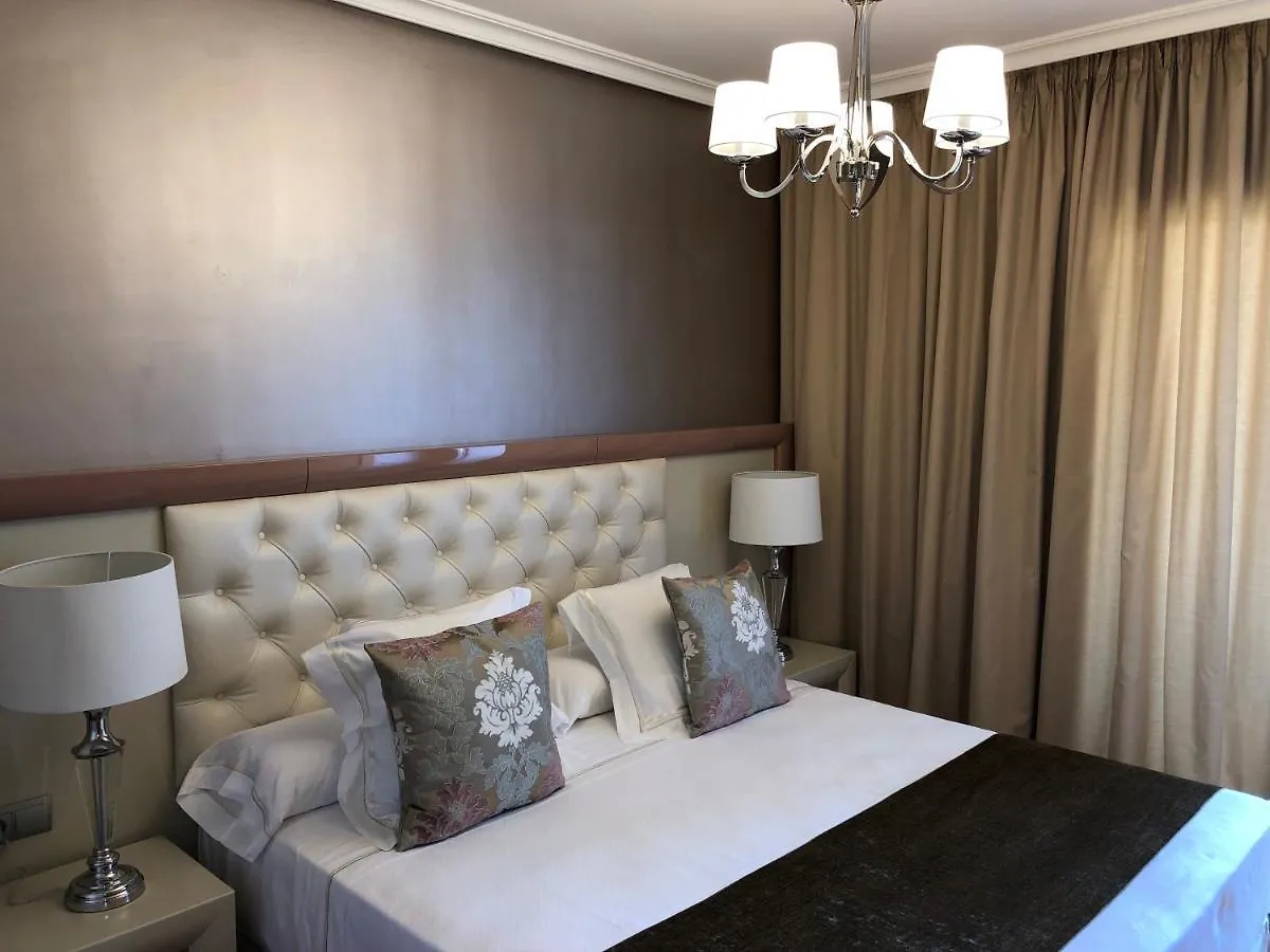 Artplatinum Suites & Apartments 베날마데나코스타 아파트호텔