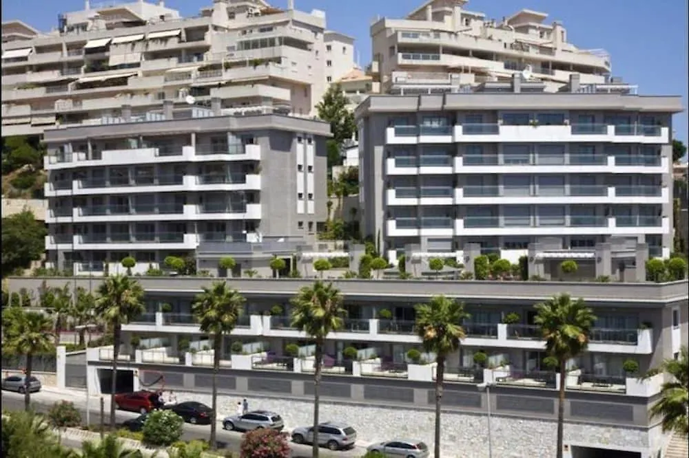 Artplatinum Suites & Apartments 베날마데나코스타