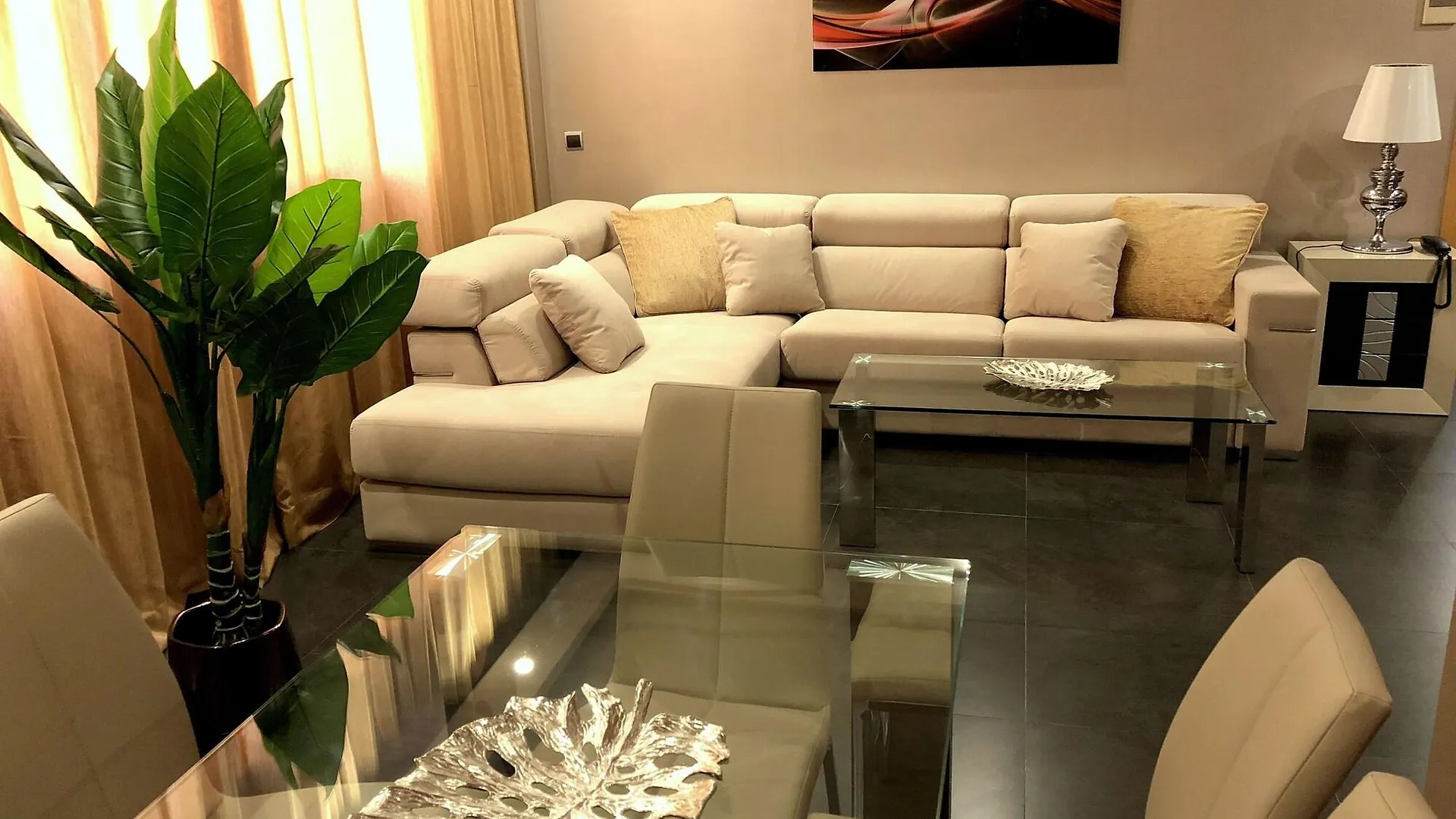 Artplatinum Suites & Apartments 베날마데나코스타 아파트호텔