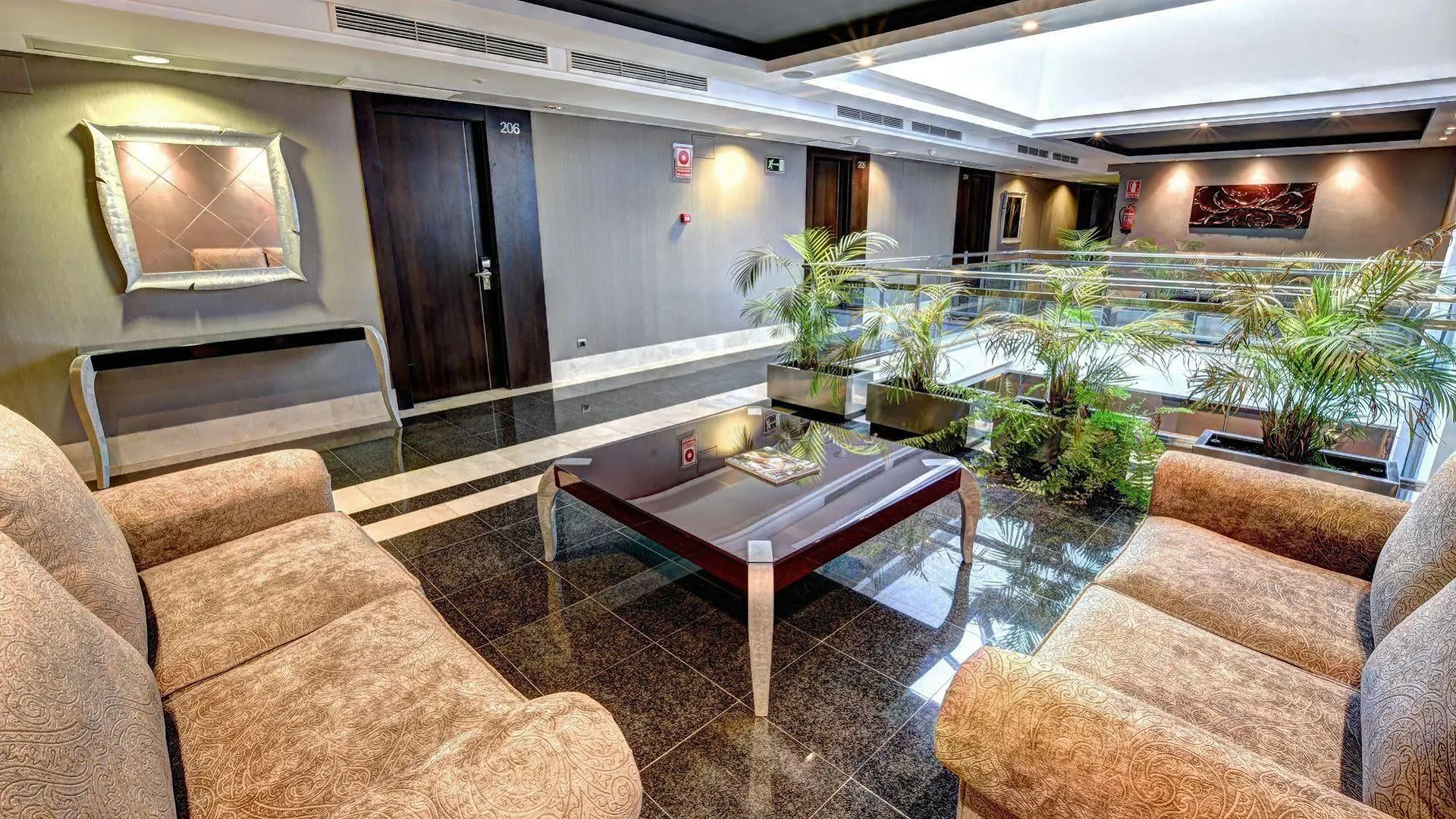아파트호텔 Artplatinum Suites & Apartments 베날마데나코스타